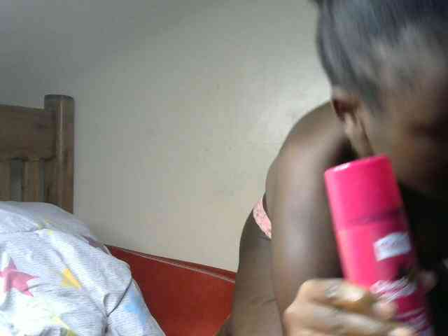 QueenEbony webcam