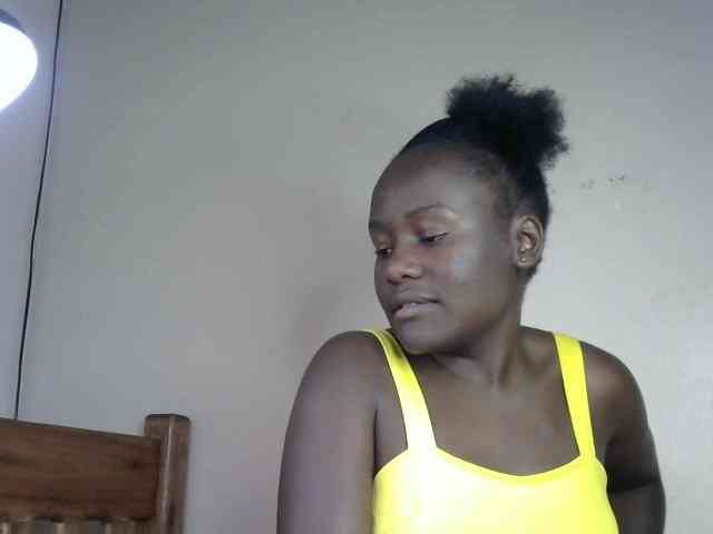 QueenEbony webcam