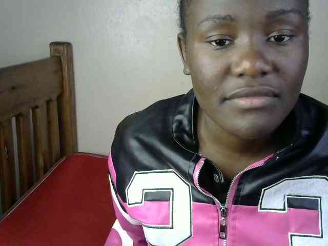 QueenEbony webcam
