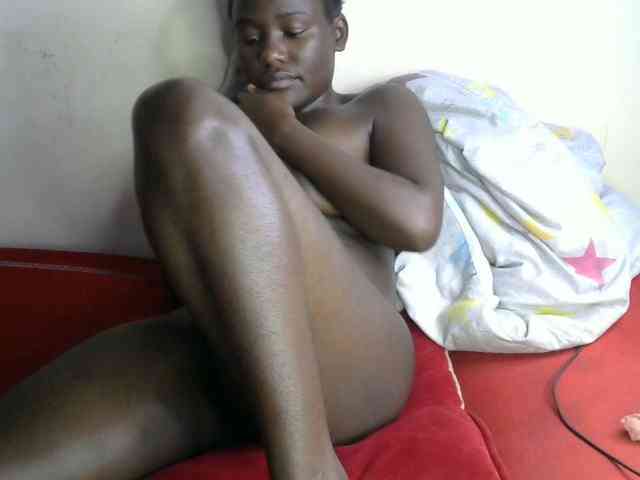 QueenEbony webcam