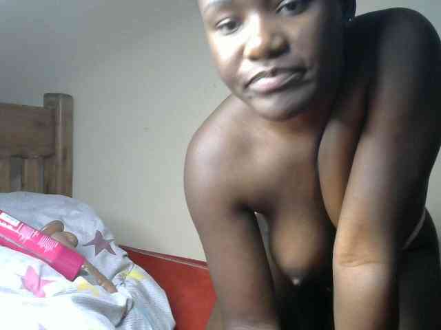 QueenEbony webcam