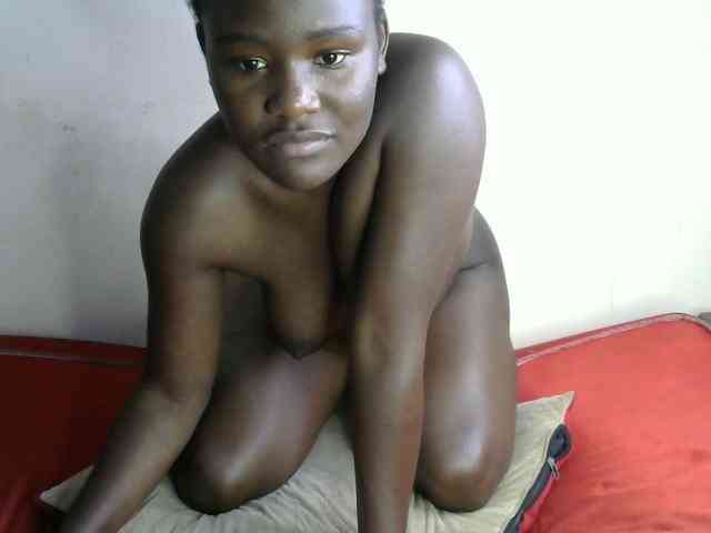 QueenEbony webcam
