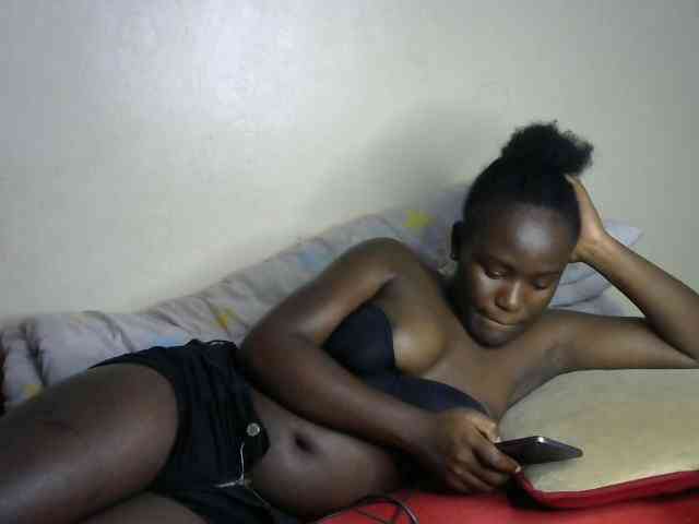 QueenEbony webcam