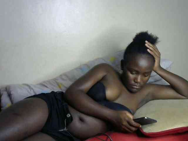 QueenEbony webcam
