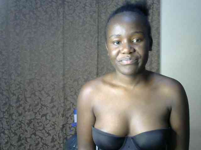 QueenEbony webcam