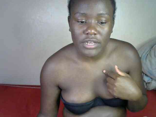 QueenEbony webcam