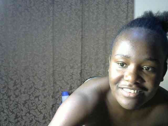 QueenEbony webcam