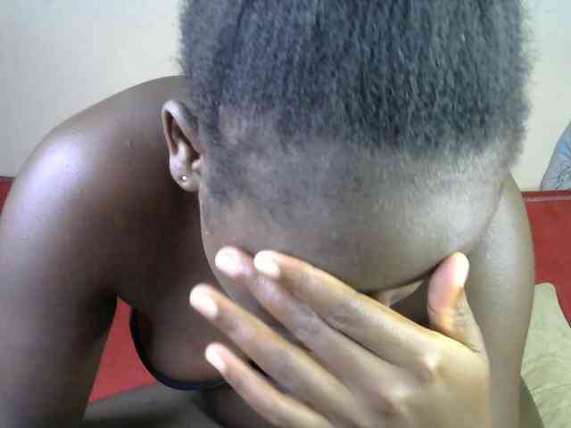 QueenEbony webcam