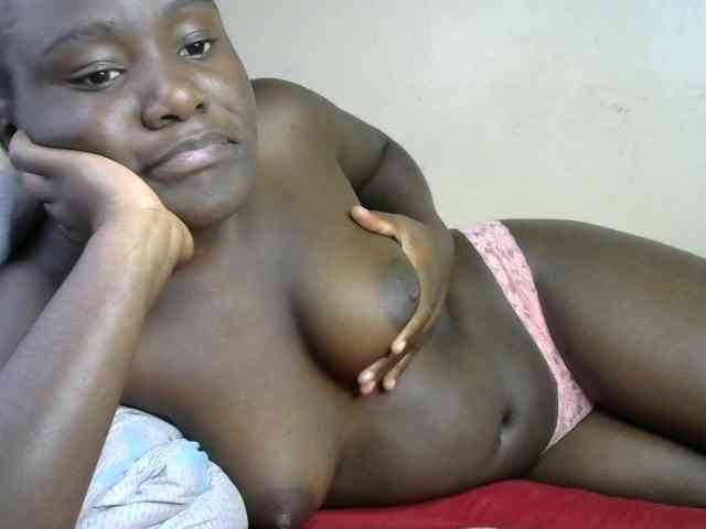 QueenEbony webcam