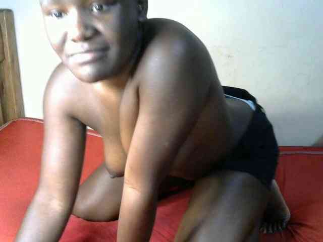 QueenEbony webcam