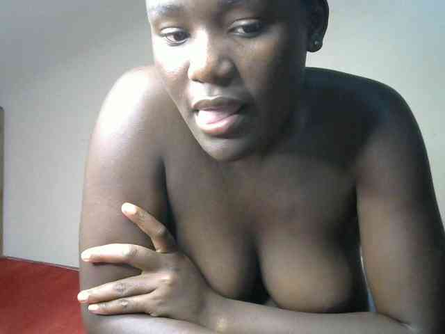 QueenEbony webcam