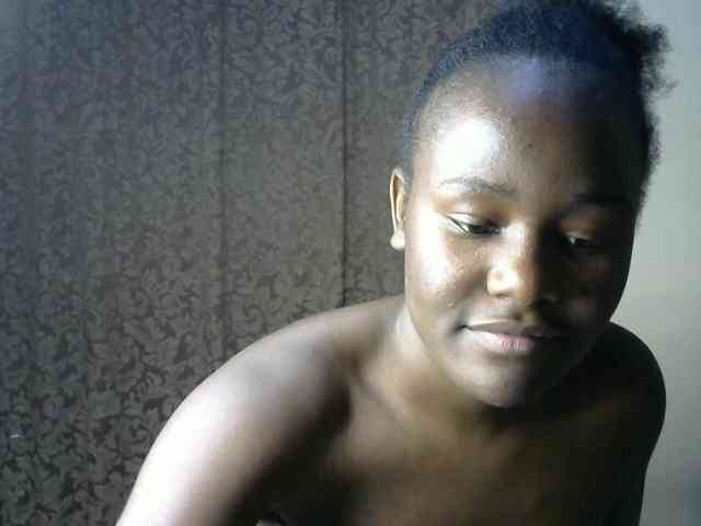 QueenEbony webcam