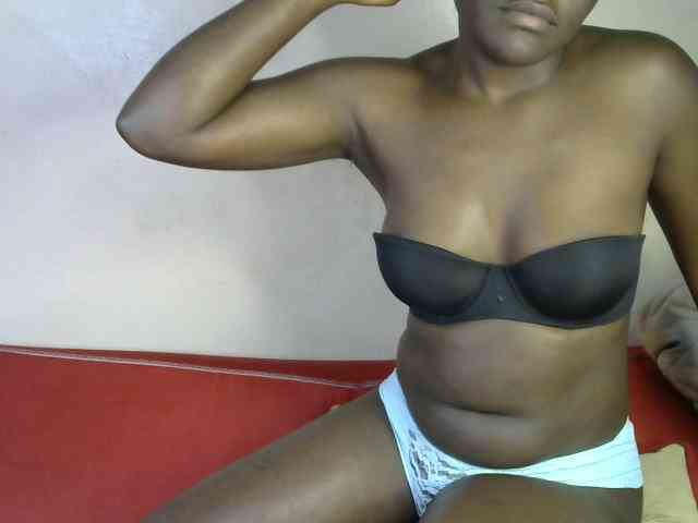 QueenEbony webcam