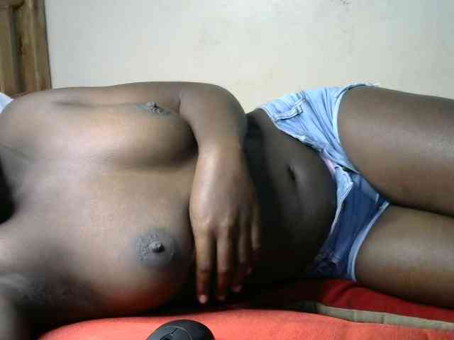 QueenEbony webcam
