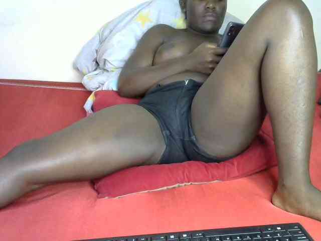 QueenEbony webcam