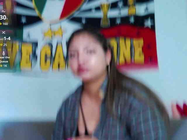 CinnaMorena webcam