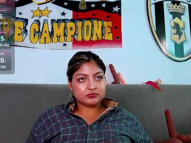 CinnaMorena webcam