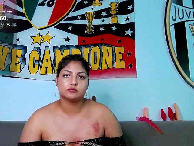 CinnaMorena webcam