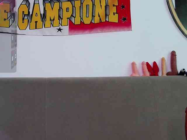 CinnaMorena webcam