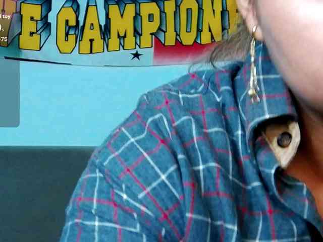 CinnaMorena webcam