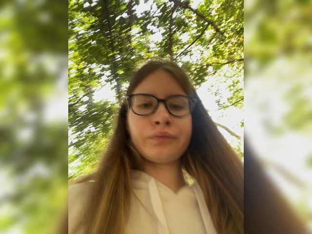 LUXUKISSKA's BongaCams show and profile