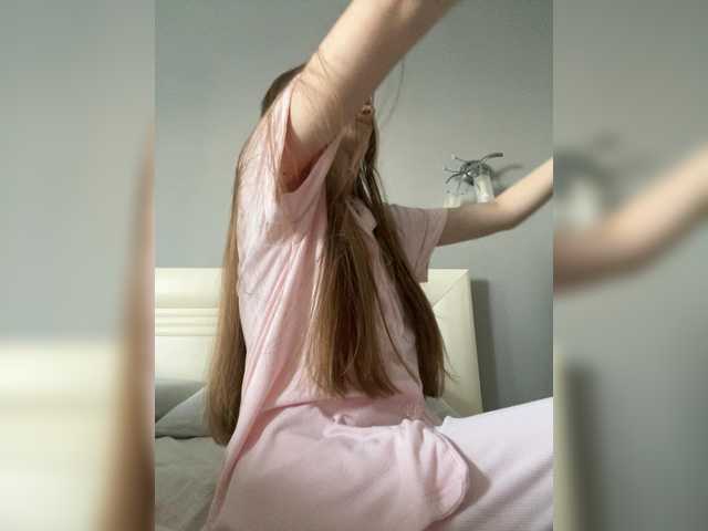 LUXUKISSKA's BongaCams show and profile