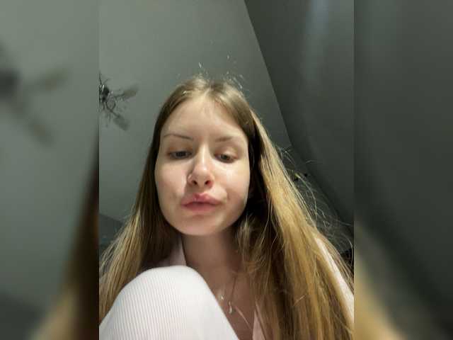 LUXUKISSKA's BongaCams show and profile