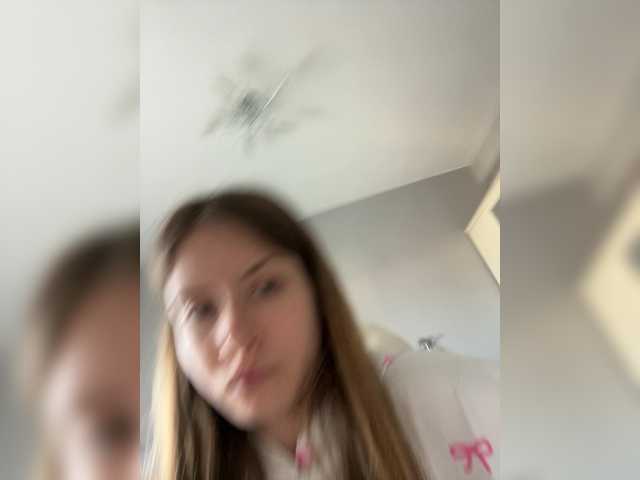 LUXUKISSKA live cam profile