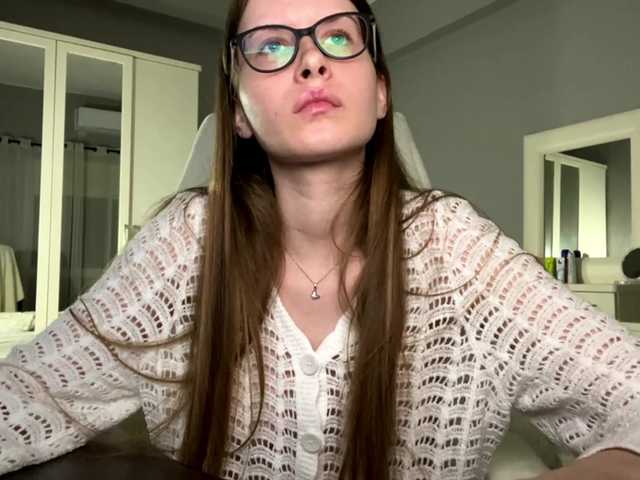 LUXUKISSKA's BongaCams show and profile