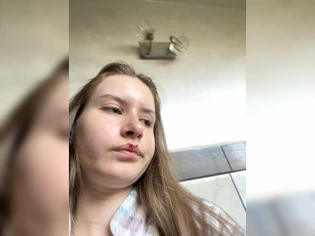 LUXUKISSKA's BongaCams show and profile