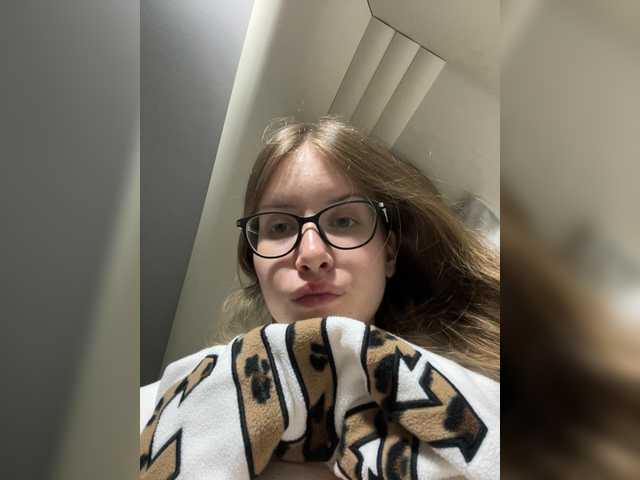 LUXUKISSKA's BongaCams show and profile