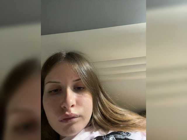 LUXUKISSKA's BongaCams show and profile