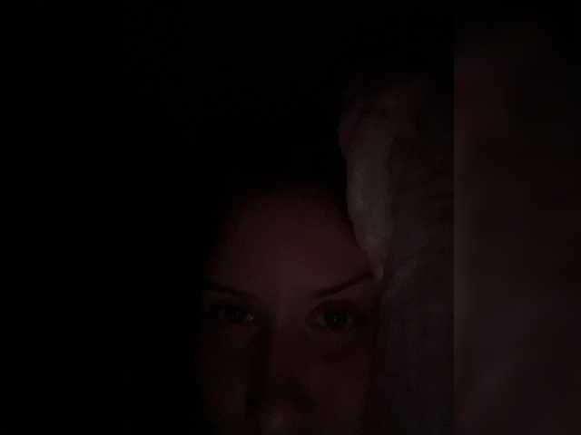 LUCKILYGIRLY preview