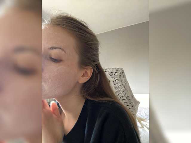 LUXUKISSKA's BongaCams show and profile