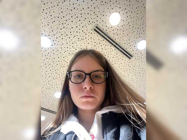 LUXUKISSKA's BongaCams show and profile