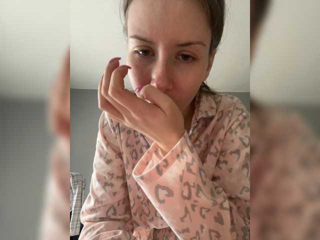 LUXUKISSKA's BongaCams show and profile