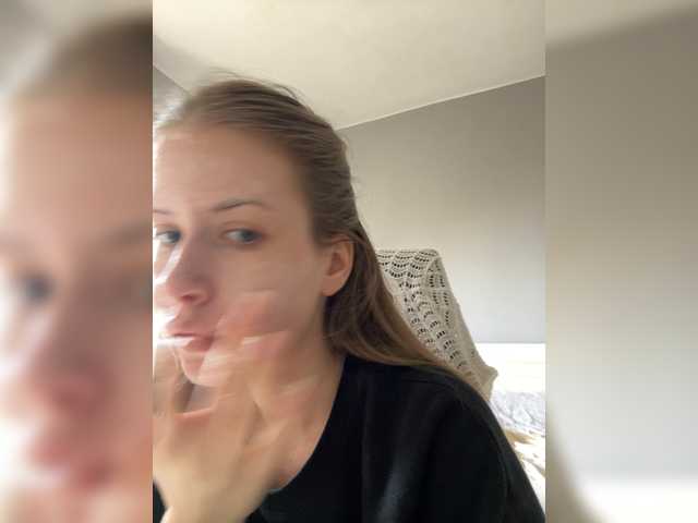 LUXUKISSKA's BongaCams show and profile