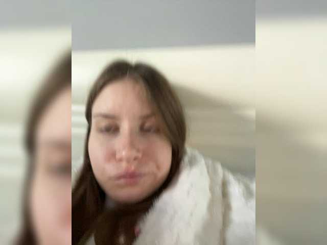 LUXUKISSKA's BongaCams show and profile