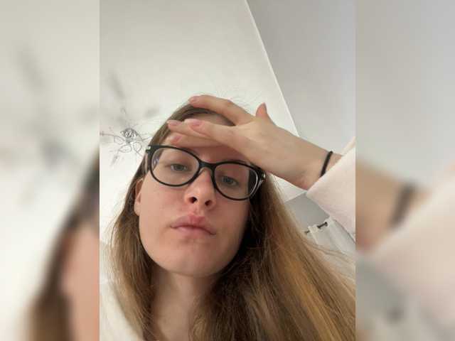 LUXUKISSKA's BongaCams show and profile