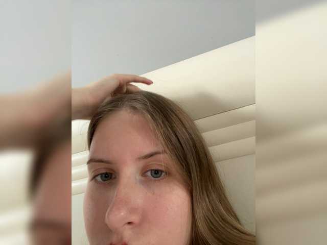 LUCKILYGIRLY preview