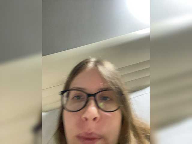 LUXUKISSKA's BongaCams show and profile