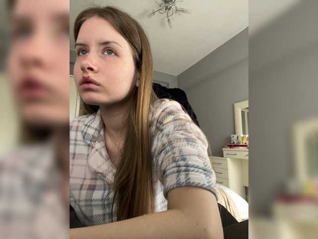 LUXUKISSKA's BongaCams show and profile