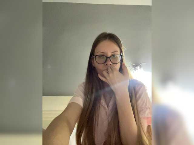 LUXUKISSKA's BongaCams show and profile