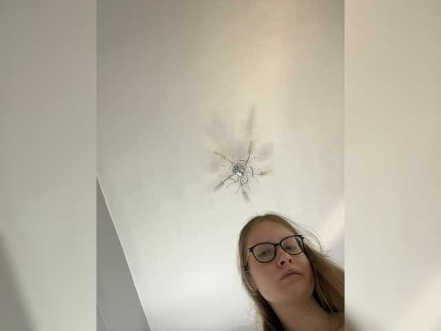 LUXUKISSKA's BongaCams show and profile