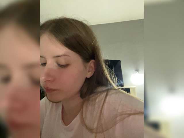 LUXUKISSKA's BongaCams show and profile