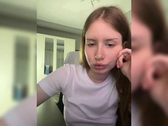 LUXUKISSKA's BongaCams show and profile