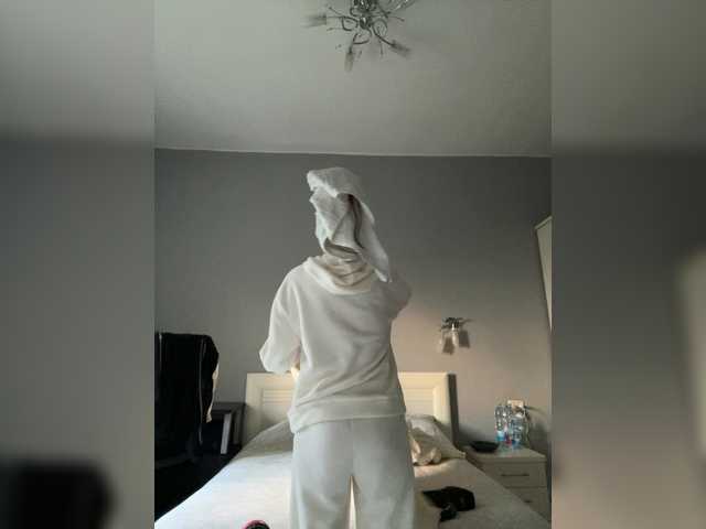 LUXUKISSKA's BongaCams show and profile