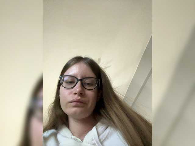 LUXUKISSKA's BongaCams show and profile