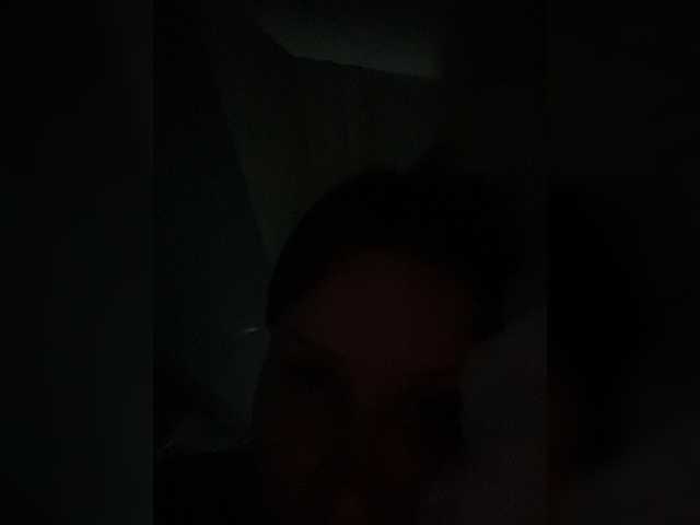 LUXUKISSKA's BongaCams show and profile