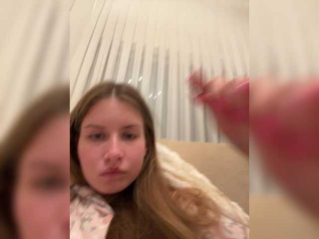 LUXUKISSKA's BongaCams show and profile